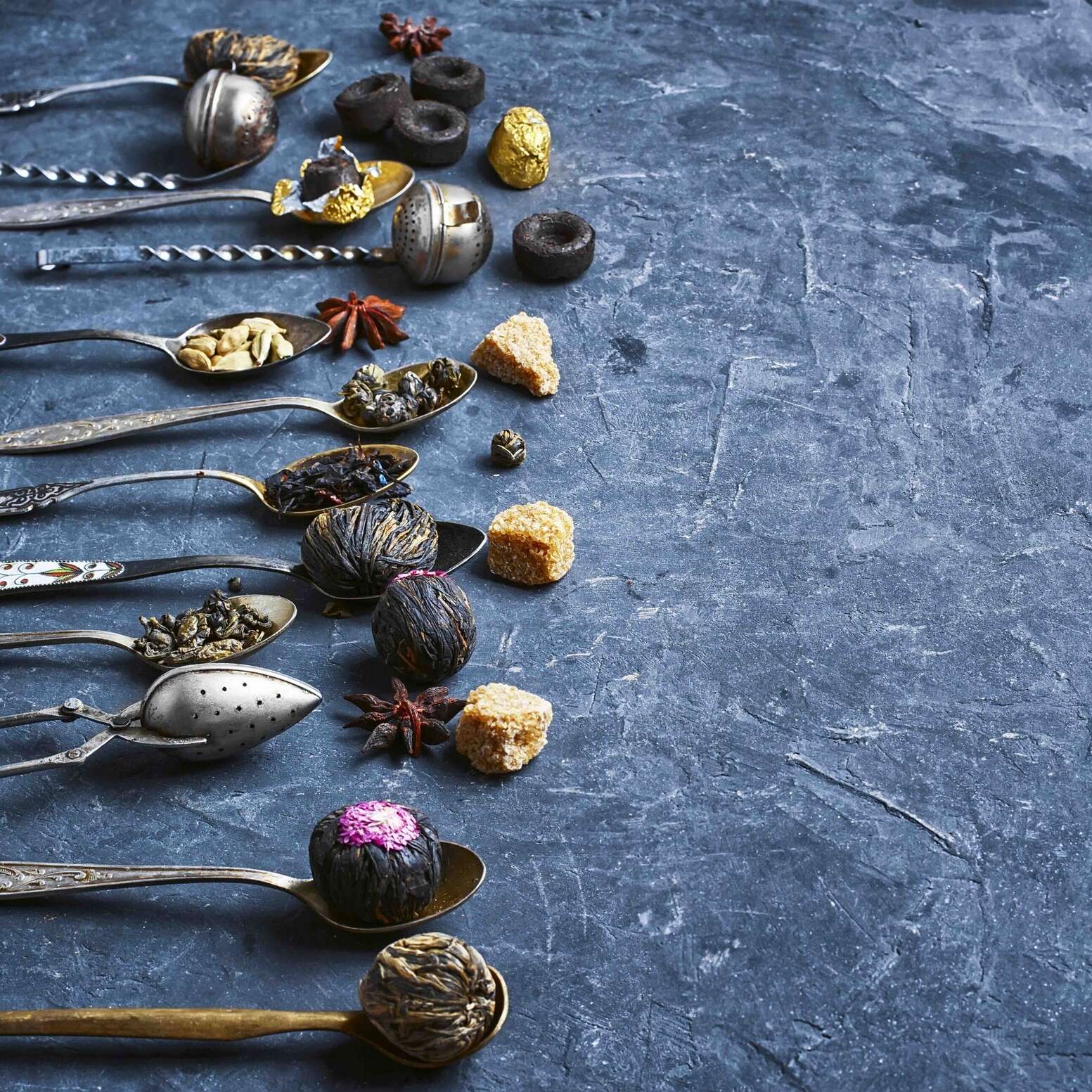 安吉白茶和黄金芽哪个氨基酸高